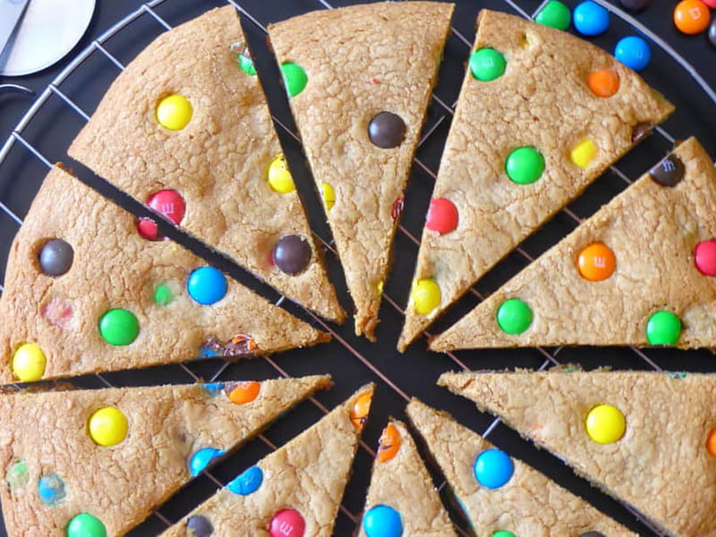 Giant Soft M&M’s Cookie: The Easy Recipe